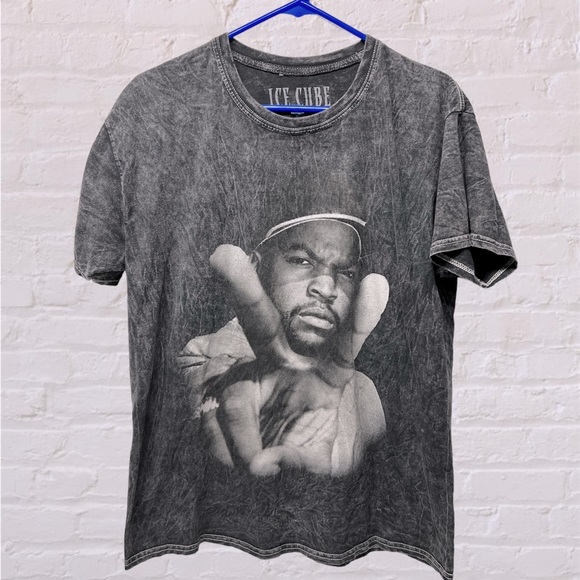 ice cube Other - Ice Cube Peace Sign Dark Gray T-shirt Size Large Crew Neck